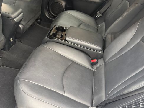 Used 2017 Toyota Prius Prime Premium FWD image 19
