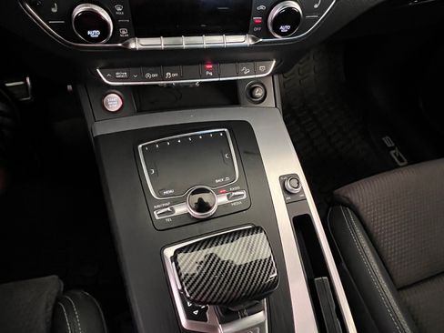 Used 2018 Audi SQ5 Premium Plus w/ Navigation Package image 8