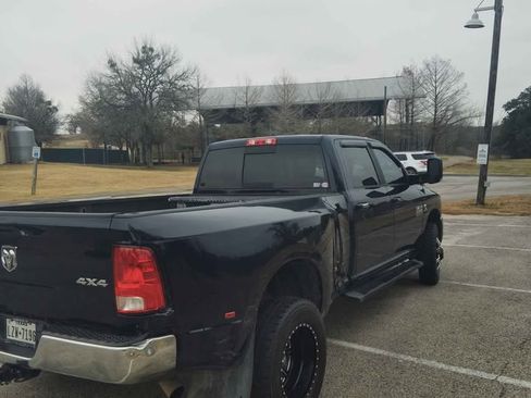 Used 2018 RAM 3500 SLT image 8