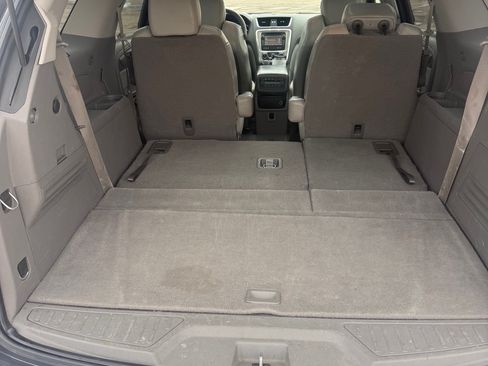 Used 2014 GMC Acadia SLT image 11