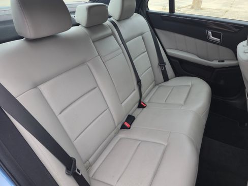 Used 2010 Mercedes-Benz E 350 Sedan image 30