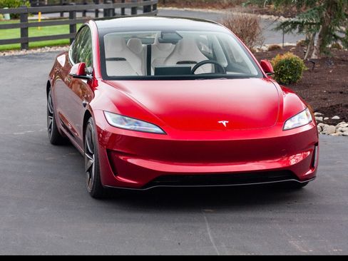 Used 2024 Tesla Model 3 Performance image 5