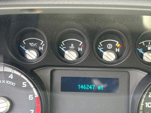 Used 2011 Ford F250 XL w/ XL Value Pkg image 9