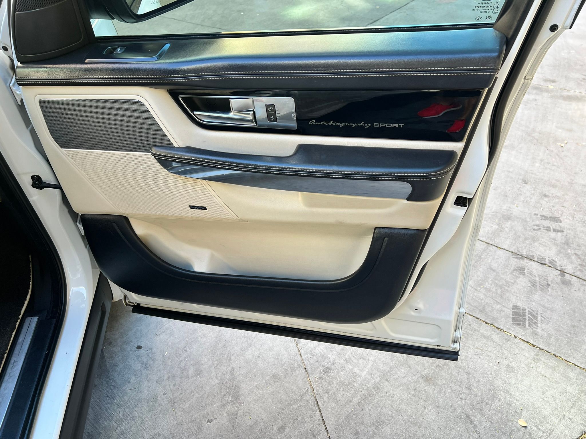 Used 2012 Land Rover Range Rover Sport Autobiography AWD/4WD image 28
