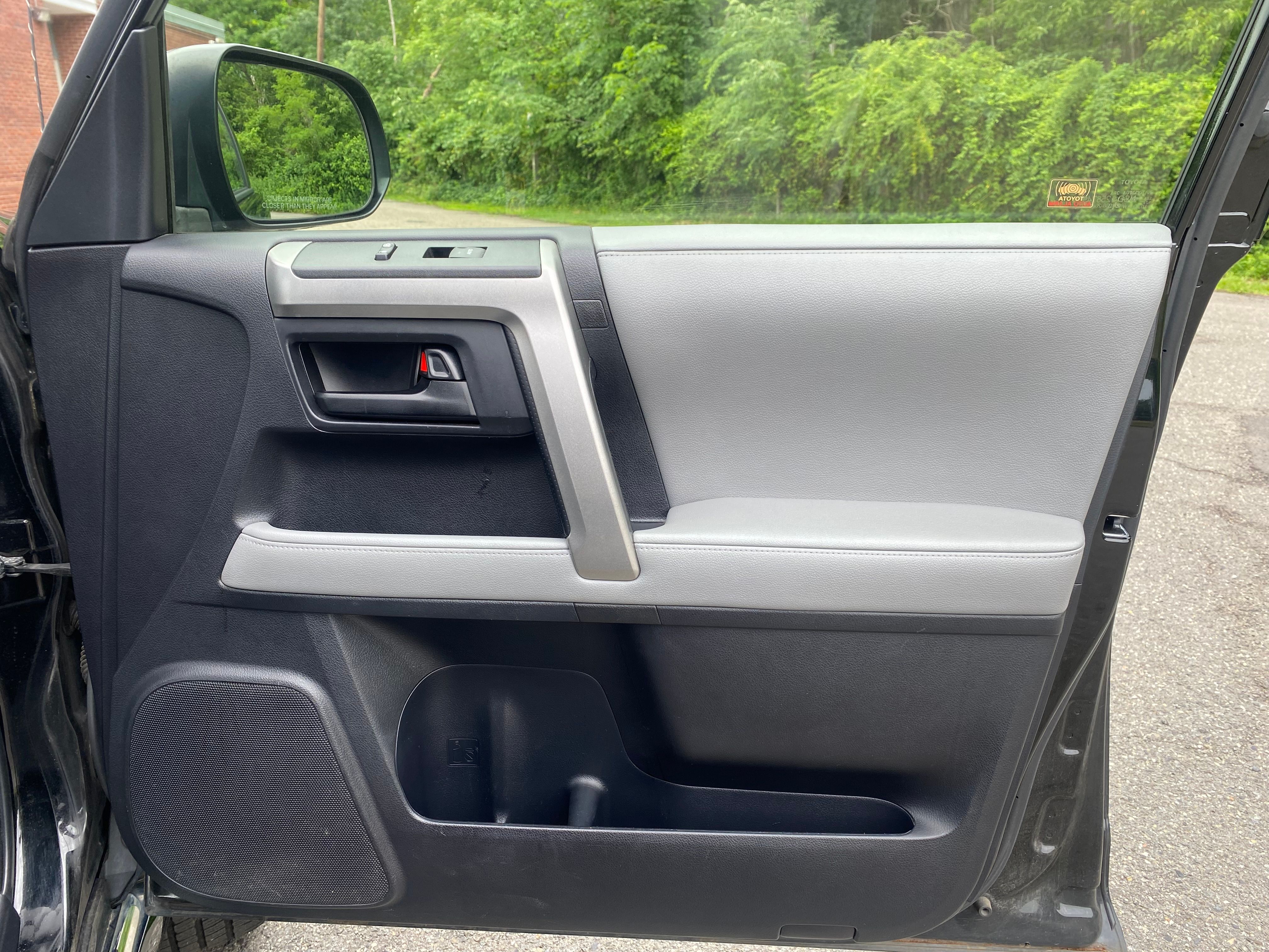 Used 2013 Toyota 4Runner SR5 w/ Convenience Pkg AWD/4WD image 10