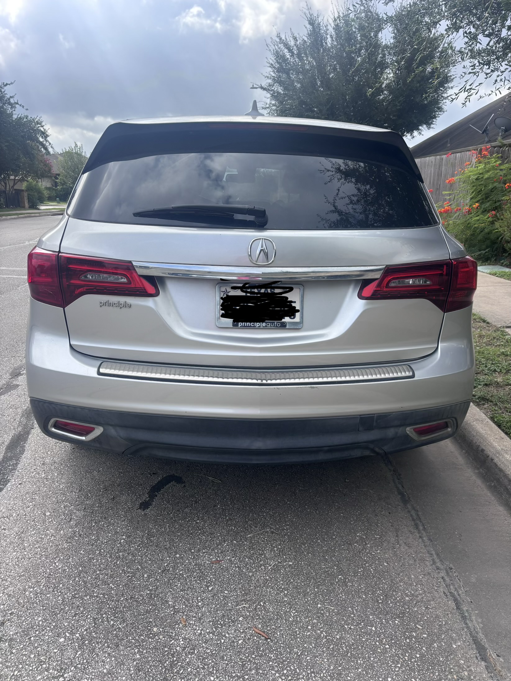 Used 2014 Acura MDX w/ Technology Package FWD image 2