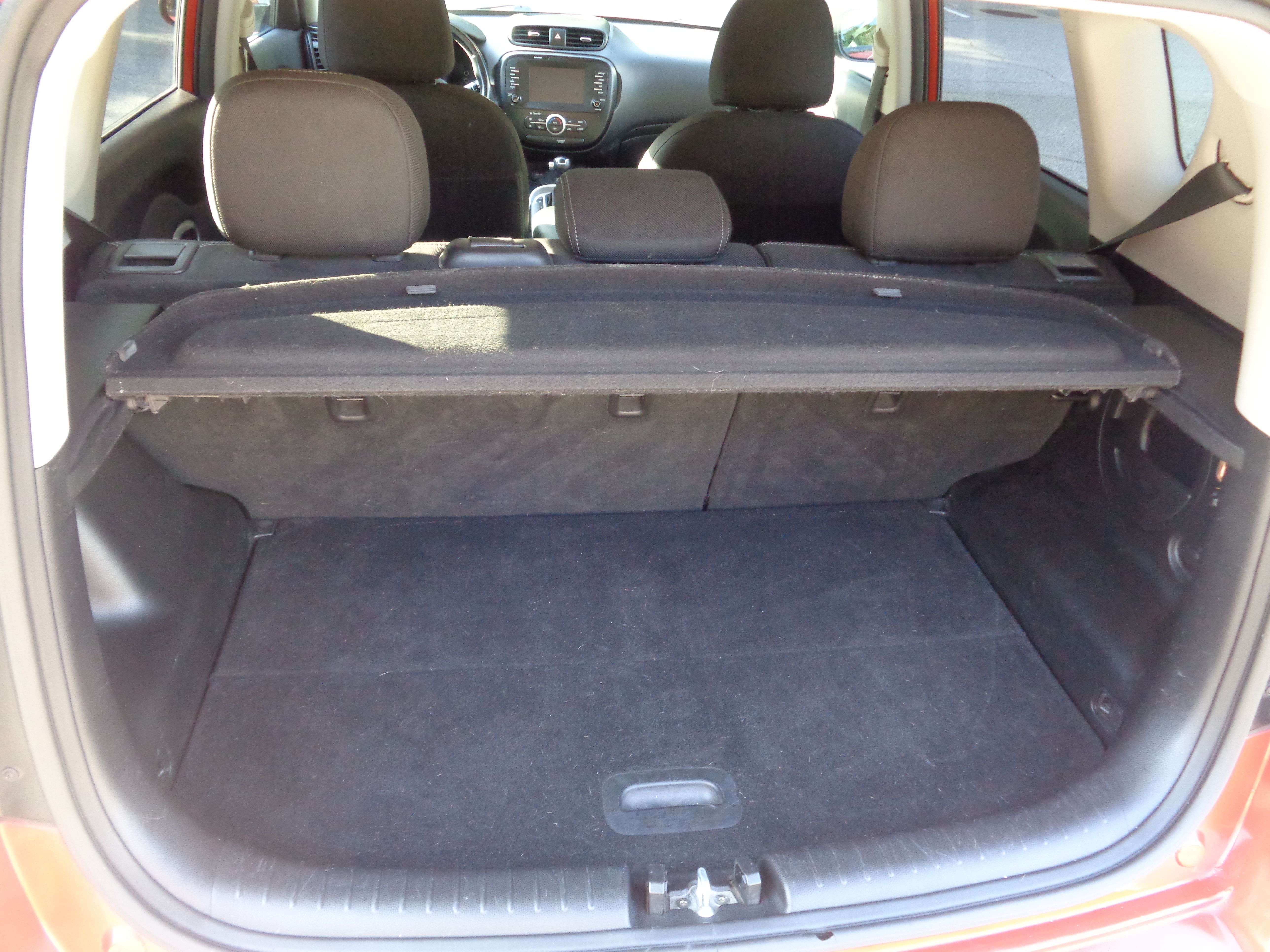 Used 2018 Kia Soul + FWD image 13
