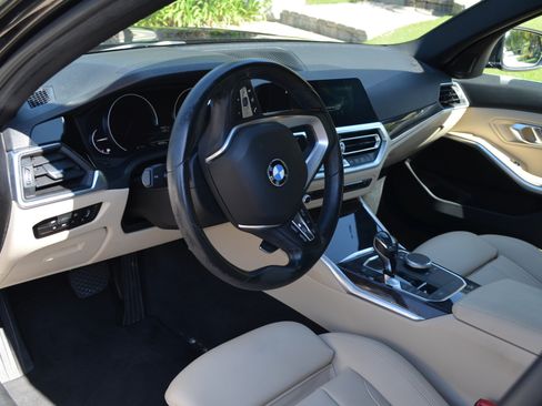 Used 2019 BMW 330i Sedan RWD image 11