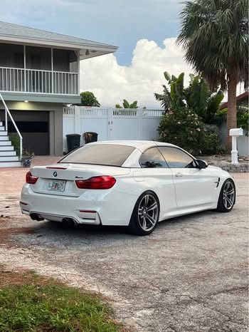 Used 2016 BMW M4 Convertible RWD image 5