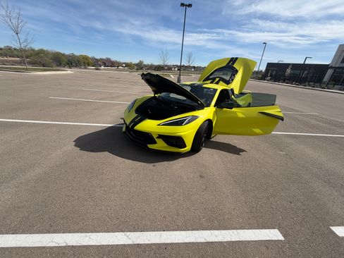 Used 2021 Chevrolet Corvette Stingray Premium Cpe w/ Z51 Performance Package image 12
