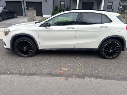 Used 2018 Mercedes-Benz GLA 250 4MATIC image 2