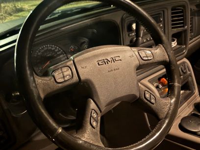 Used 2003 GMC Yukon XL SLT w/ 1SD Preferred Equipment Group