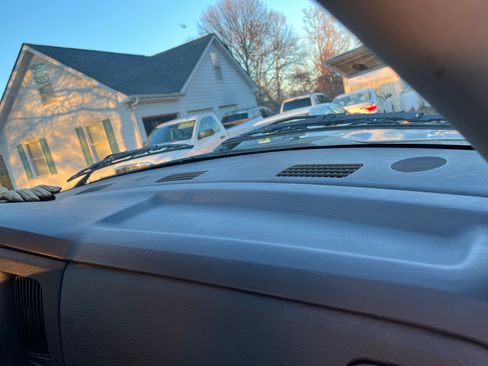 Used 2005 Dodge Ram 2500 Truck ST w/ Trailer Tow Group image 14