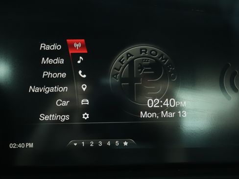 Used 2018 Alfa Romeo Giulia Quadrifoglio w/ Driver Assist Dynamic Package image 10