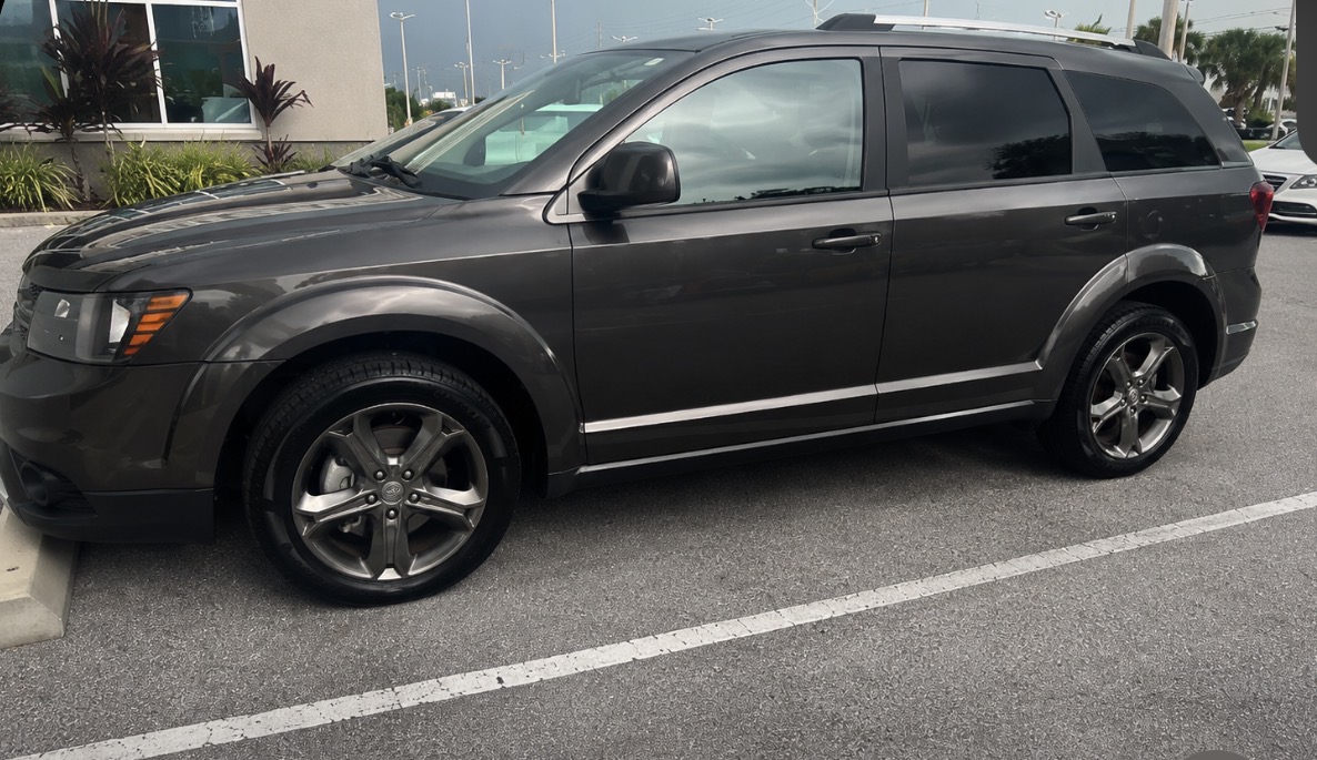 Used 2017 Dodge Journey Crossroad w/ Popular Equipment Group FWD image 4