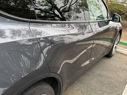 Used 2022 Tesla Model Y Long Range image 5