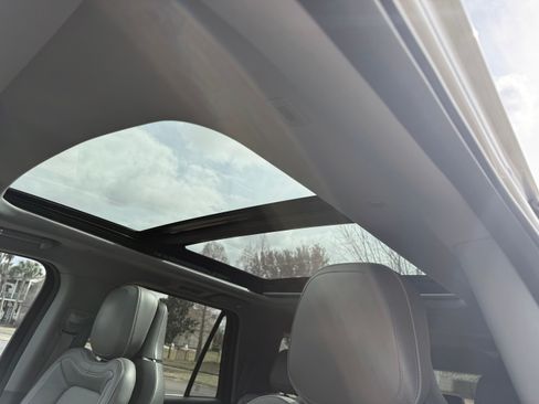 Used 2018 Lincoln Navigator L Reserve image 12