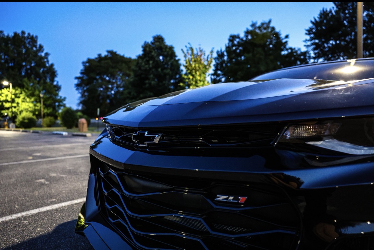 Used 2019 Chevrolet Camaro ZL1 RWD image 4