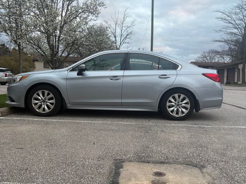 Used 2017 Subaru Legacy 2.5i Premium image 2