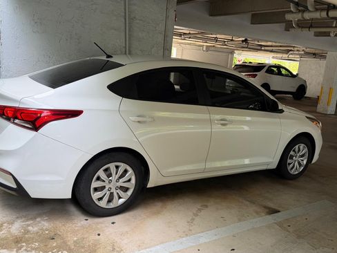 Used 2019 Hyundai Accent SE FWD image 8