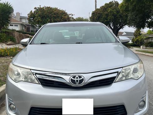Used 2012 Toyota Camry LE image 4