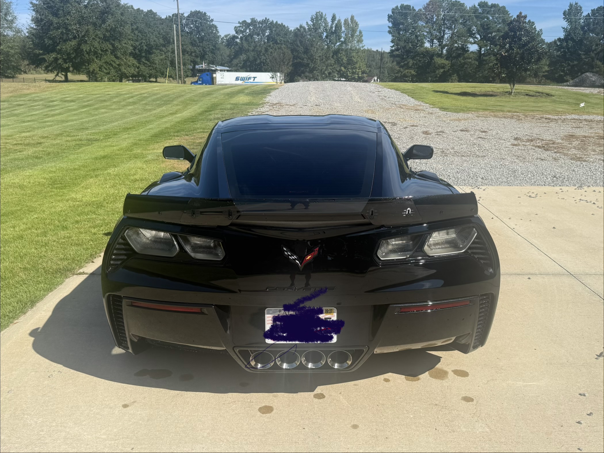Used 2017 Chevrolet Corvette Z06 w/ Z07 Performance Package RWD image 1
