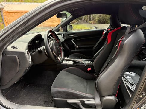 Used 2015 Scion FR-S image 5