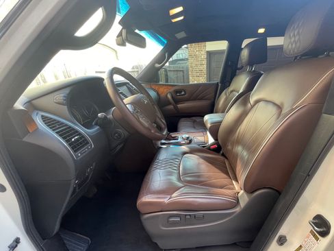 Used 2017 INFINITI QX80 Limited w/ All Season Package image 11