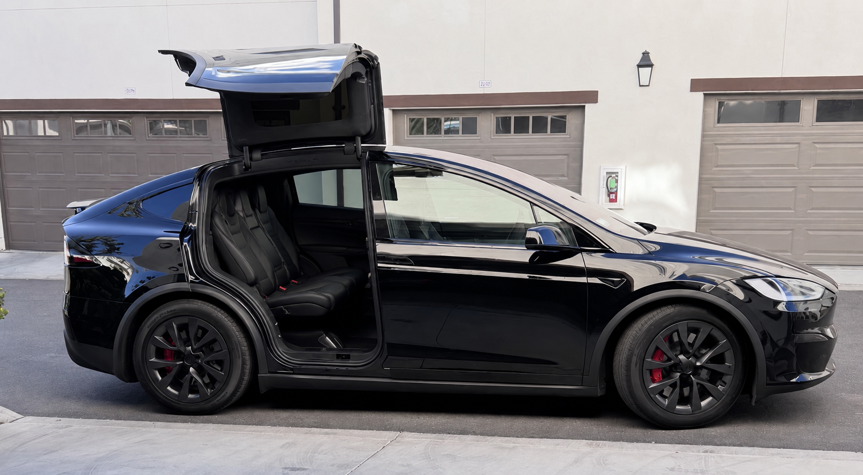 Used 2023 Tesla Model X Plaid AWD/4WD image 3