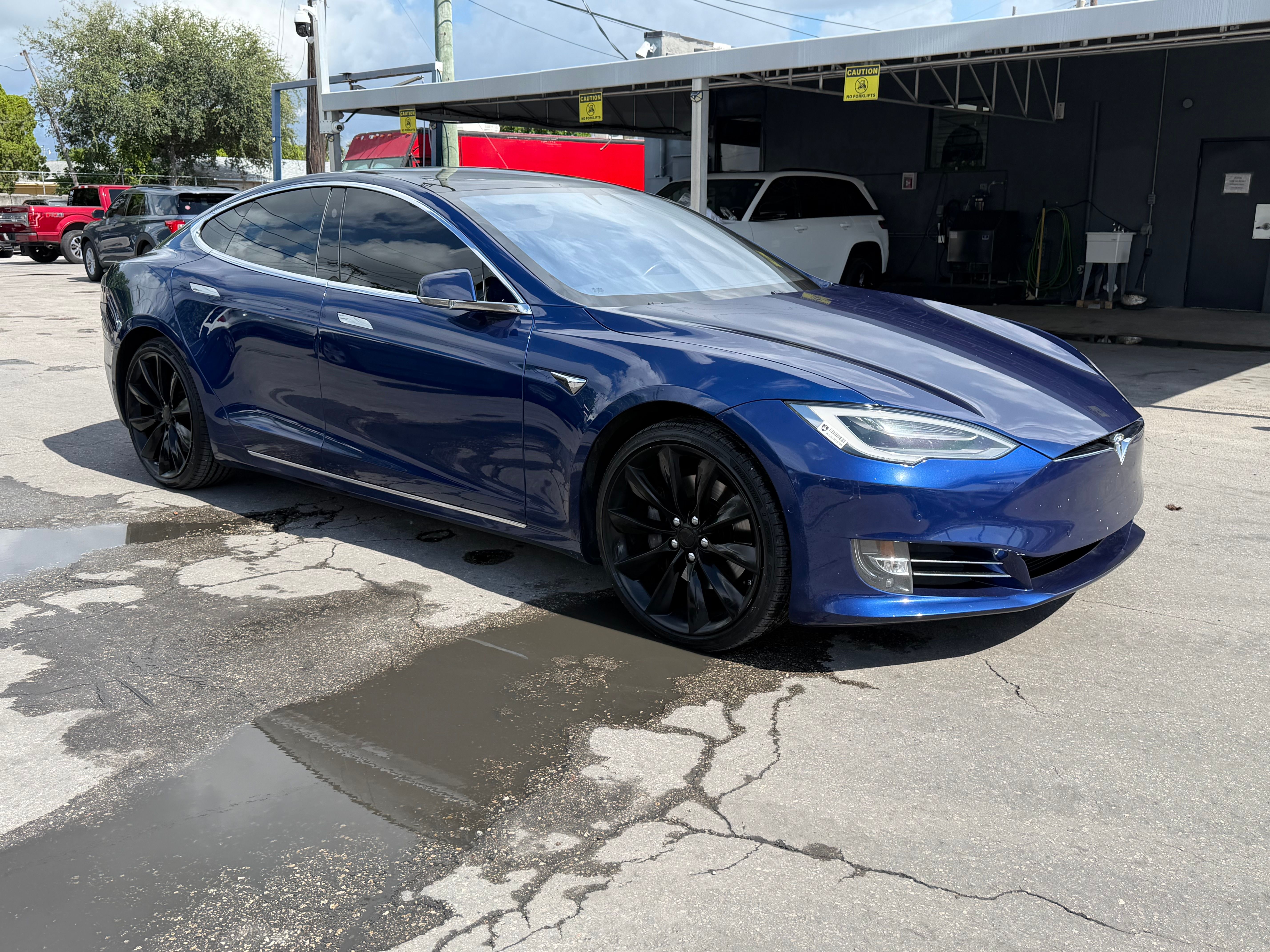 Used 2020 Tesla Model S Long Range Plus AWD/4WD image 9