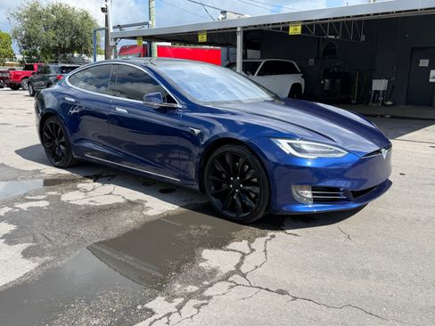 Used 2020 Tesla Model S Long Range Plus AWD/4WD image 9