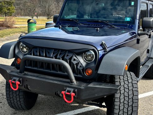 Used 2013 Jeep Wrangler Unlimited Sport image 4