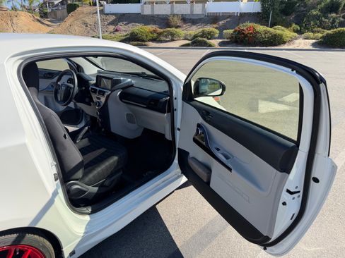 Used 2015 Scion iQ image 14