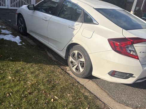 Used 2019 Honda Civic LX image 4