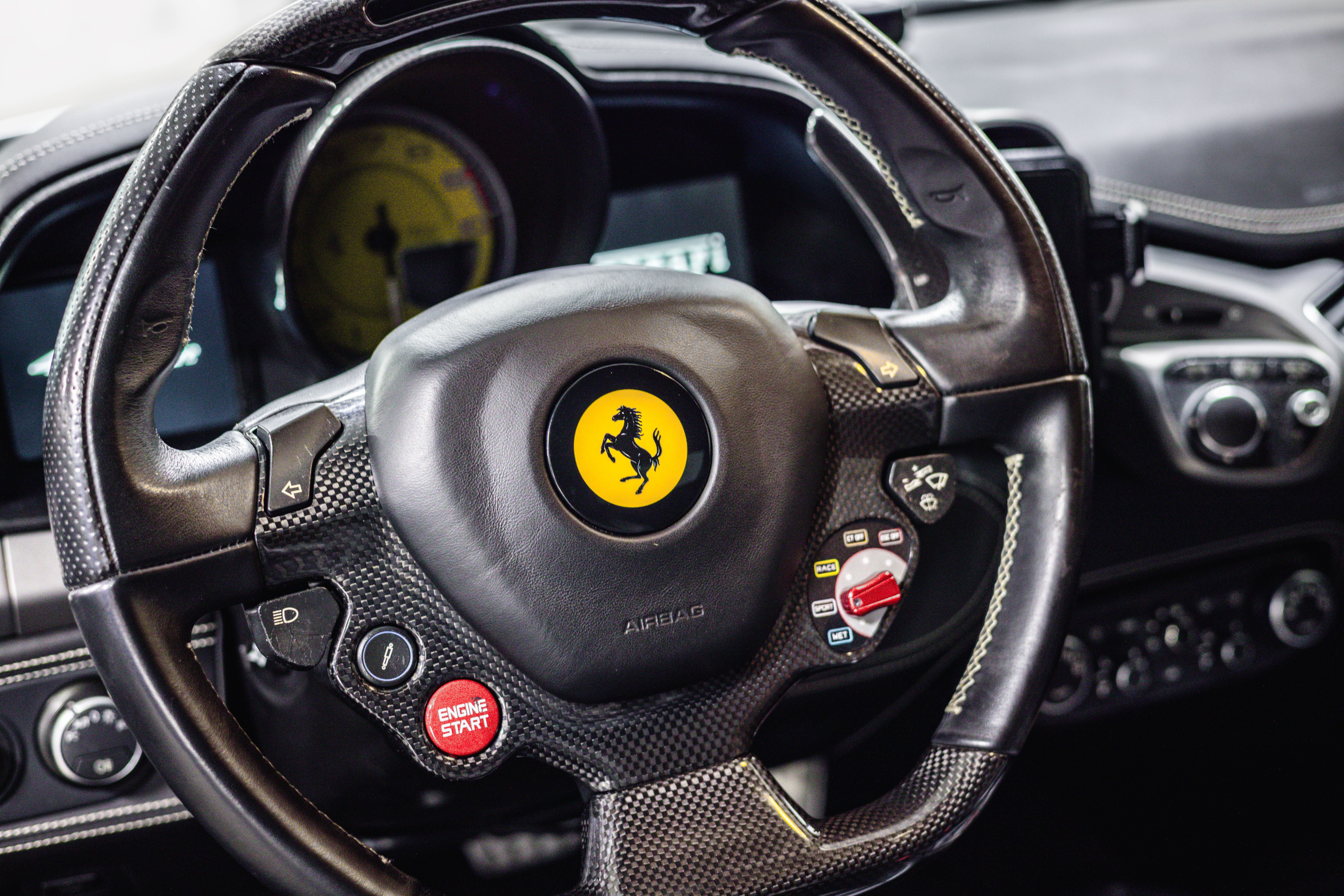 Used 2014 Ferrari 458 Spider RWD image 15