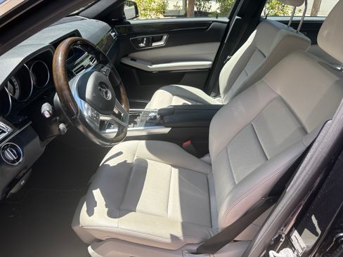 Used 2014 Mercedes-Benz E 250 BlueTEC Sedan image 17