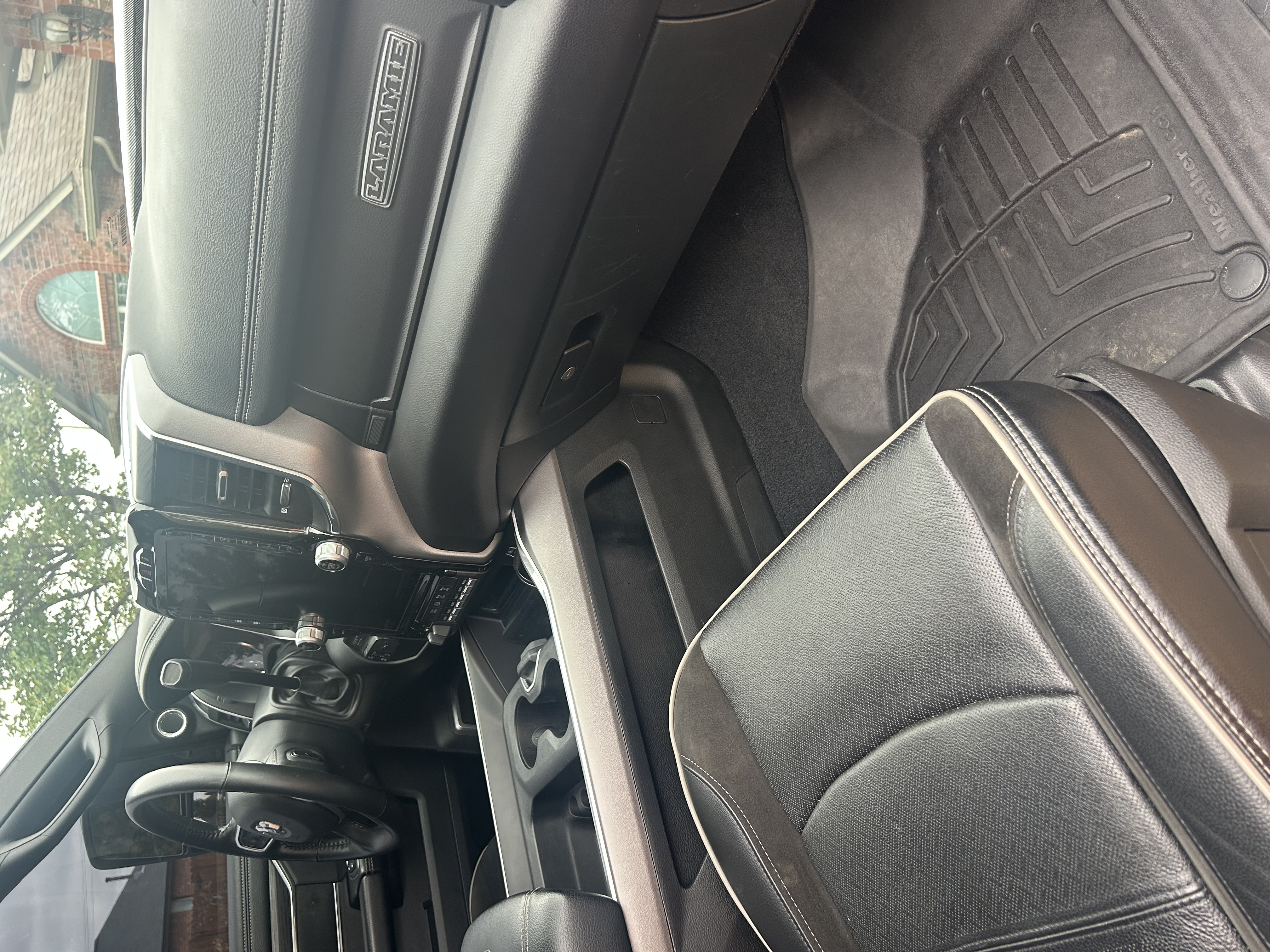 Used 2024 RAM 2500 Laramie w/ Sport Appearance Package AWD/4WD image 10