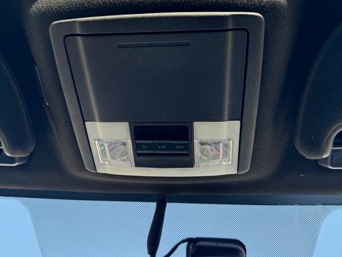 Used 2017 Ford Expedition Limited image 21