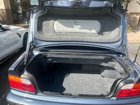 Used 1999 BMW 328i Convertible image 10