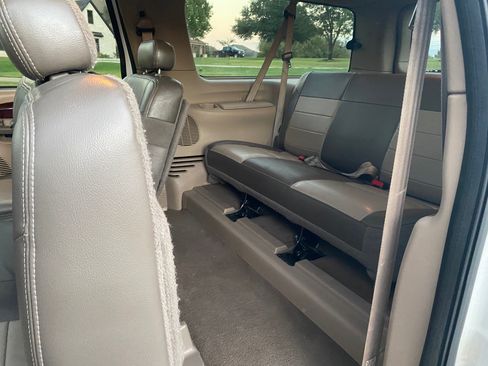 Used 2004 Ford Excursion Eddie Bauer image 13
