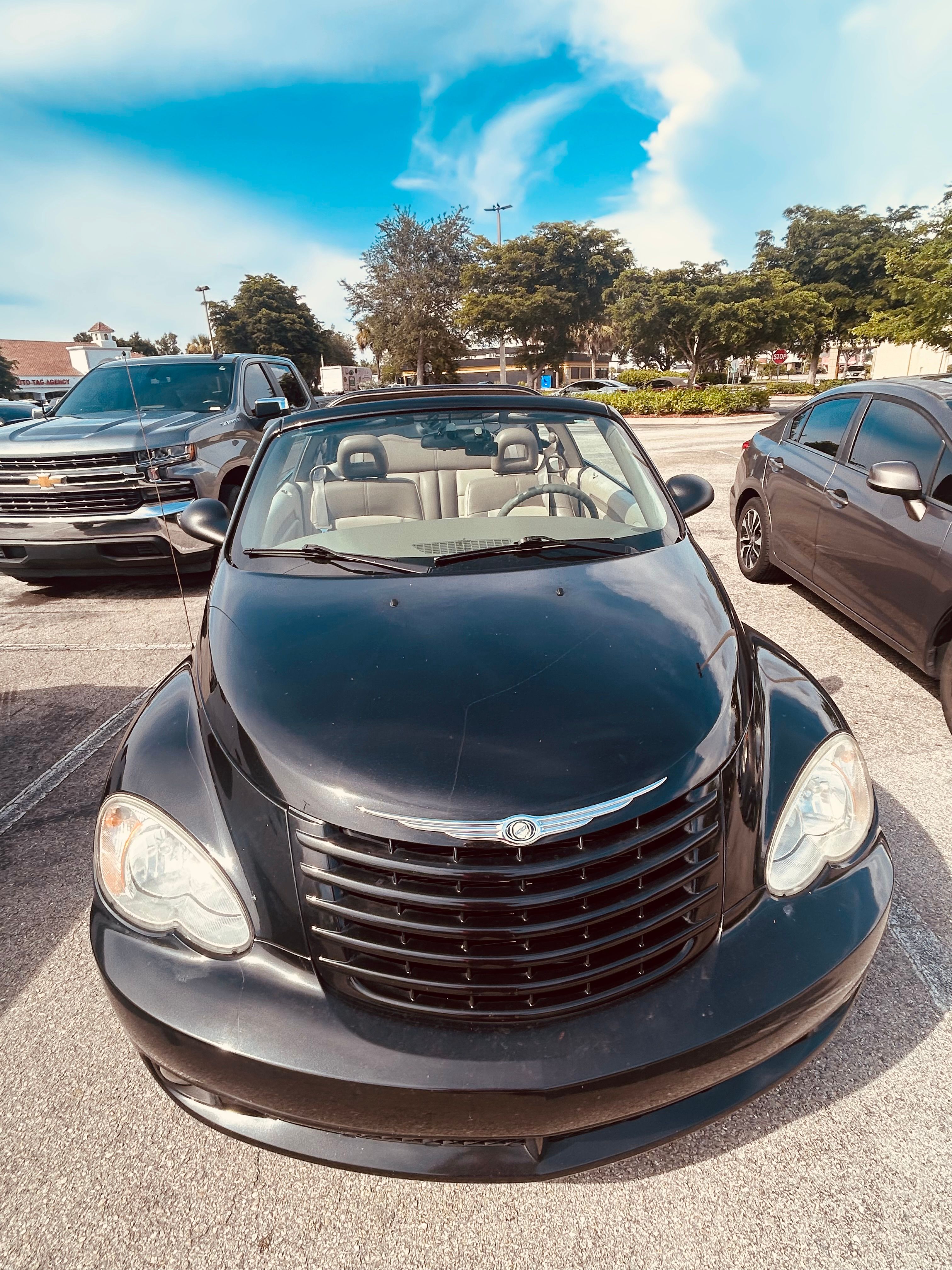 Used 2008 Chrysler PT Cruiser Convertible FWD image 4