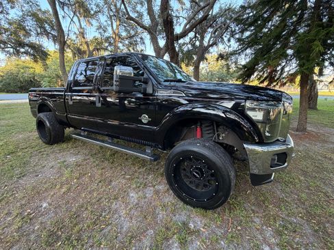 Used 2016 Ford F250 XLT w/ XLT Premium Package AWD/4WD image 10