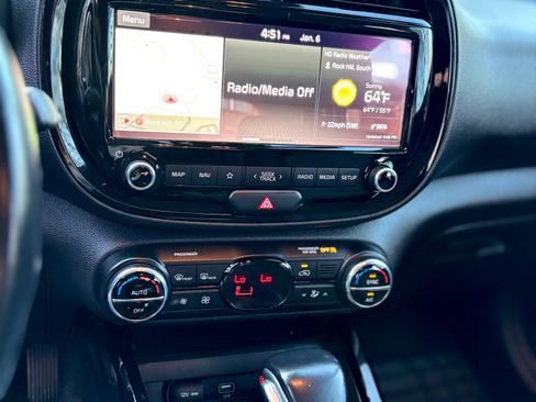 Used 2020 Kia Soul EX image 6
