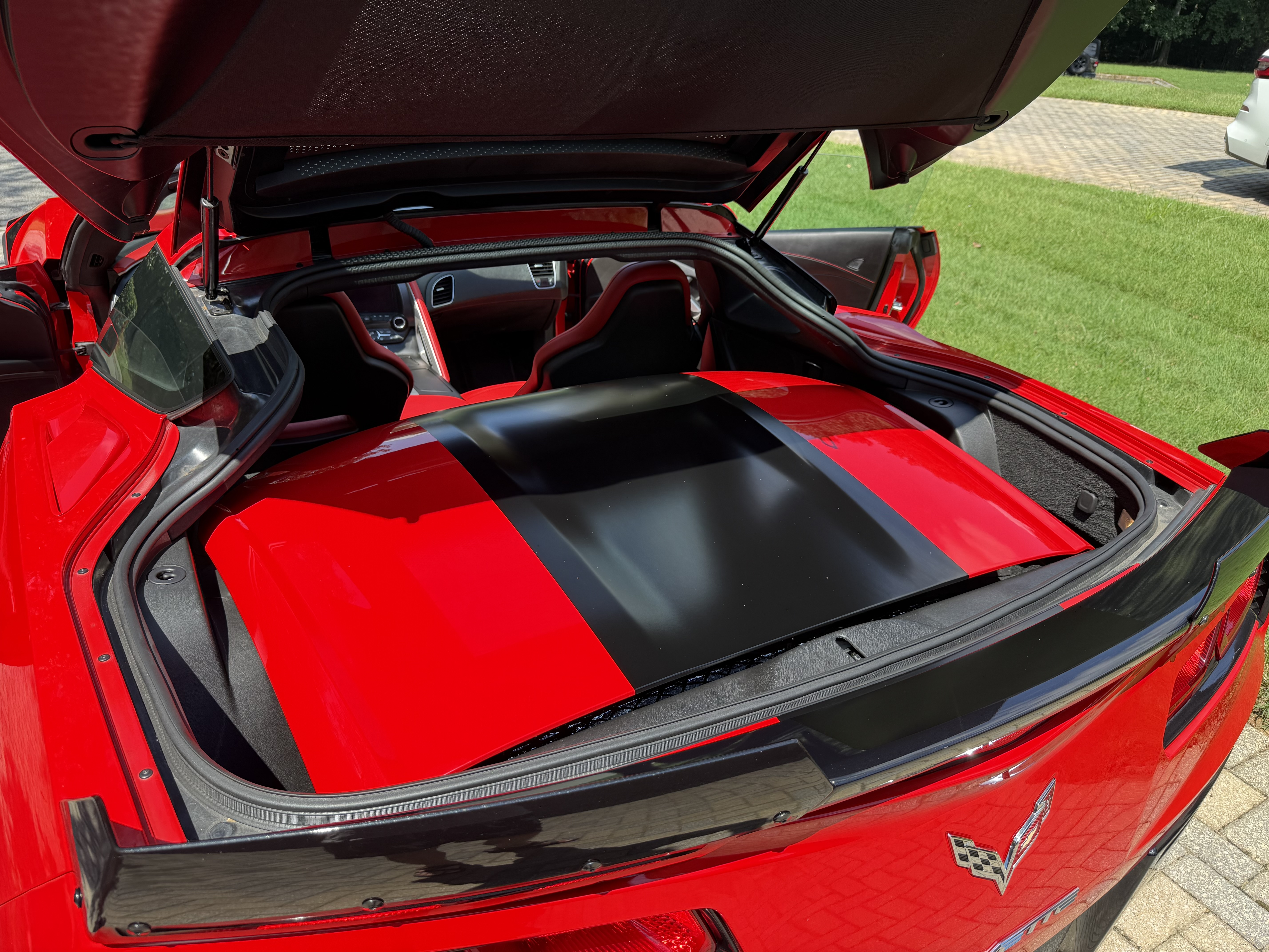 Used 2019 Chevrolet Corvette Grand Sport w/ Z07 Performance Package RWD image 24