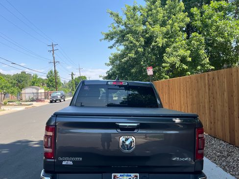 Used 2022 RAM 1500 Laramie AWD/4WD image 27