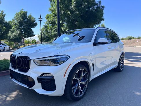 Used 2021 BMW X5 xDrive45e w/ M Sport Package AWD/4WD image 2