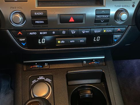 Used 2014 Lexus ES 350 w/ Premium Package FWD image 7