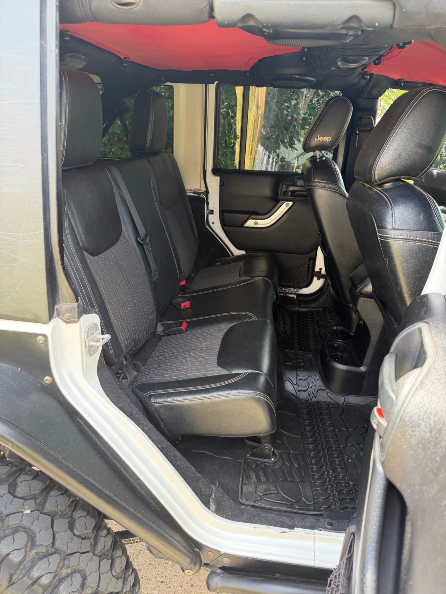 Used 2013 Jeep Wrangler Unlimited Sport AWD/4WD image 21