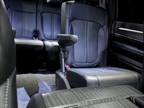 Used 2024 Jeep Wagoneer Series II w/ Convenience Group I image 12