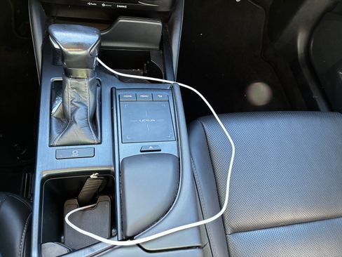 Used 2020 Lexus ES 350 w/ Premium Package image 26